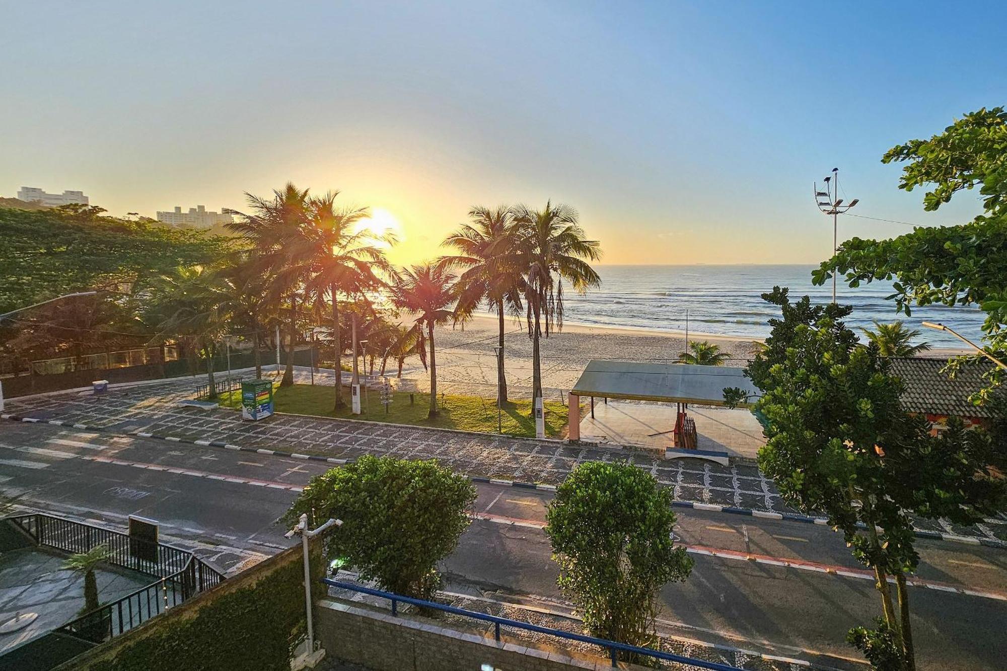 1E-Pe Na Areia Da Praia Do Tombo, 3 Quartos, Ar Cond, 2 Banheiros+Roupas De Cama Guaruja Ngoại thất bức ảnh